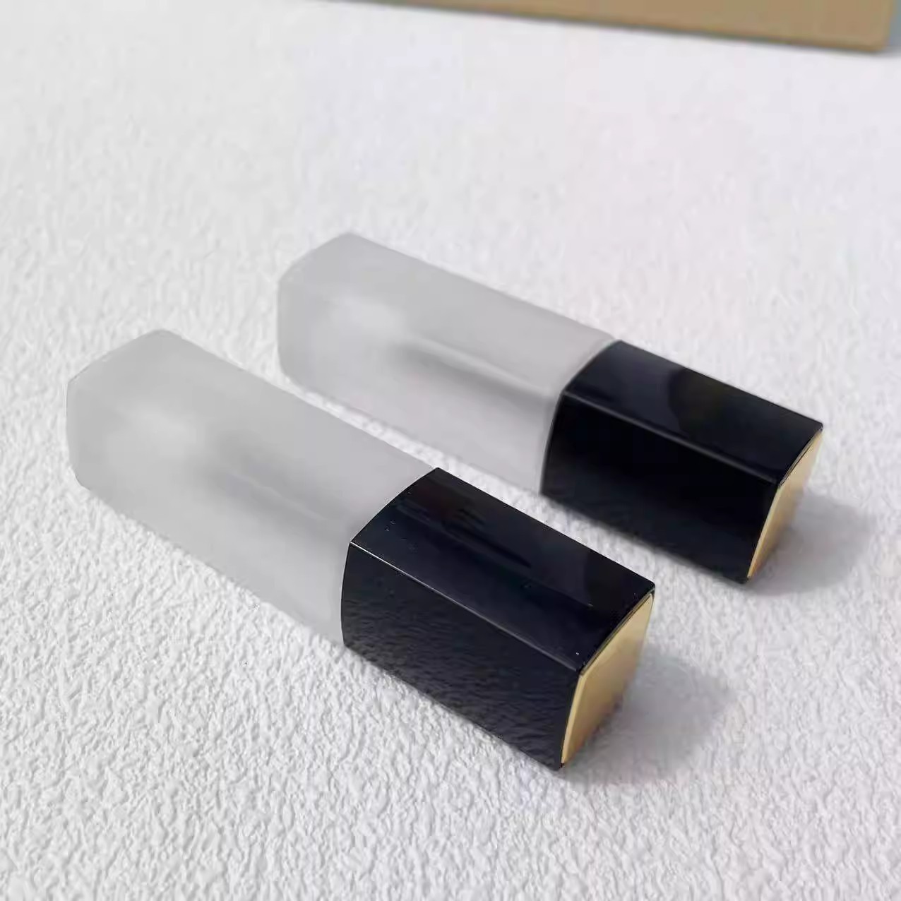 custom lip gloss custom lip gloss